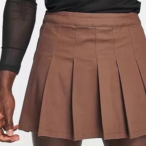 Love Tree Pleated Skirt in Brown